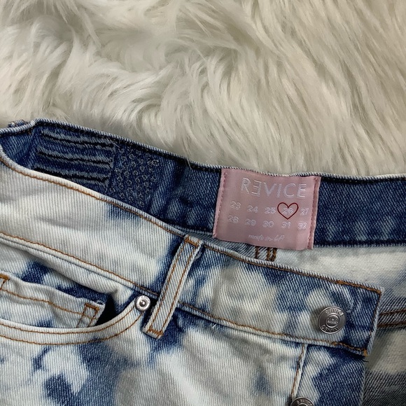 Revice Hollywood Button-fly Shorts Bleached Blue Raw Hem High Rise Size 26 NWT - Picture 7 of 11